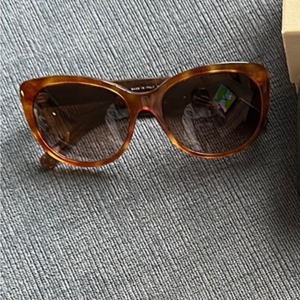 Burberry Brown Tortoiseshell Sunglasses - Picture 2 of 9
